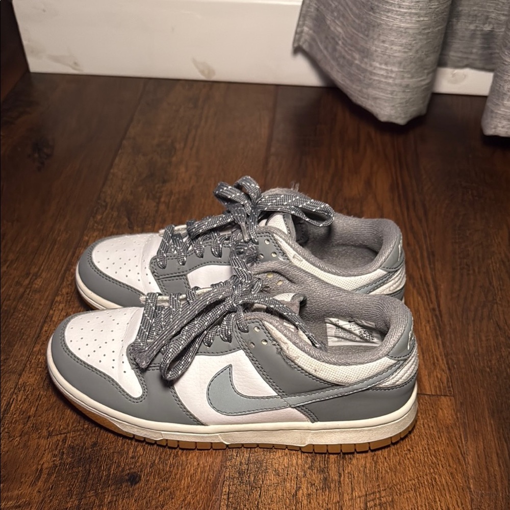 Nike Gray and White Sneakers Classic Low-Top Design